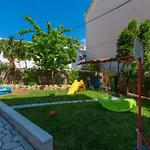 Roko V *
